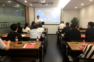長寧區(qū)召開金融懇談會 搭建政企溝通橋梁，精準提供融資咨詢服務(wù)